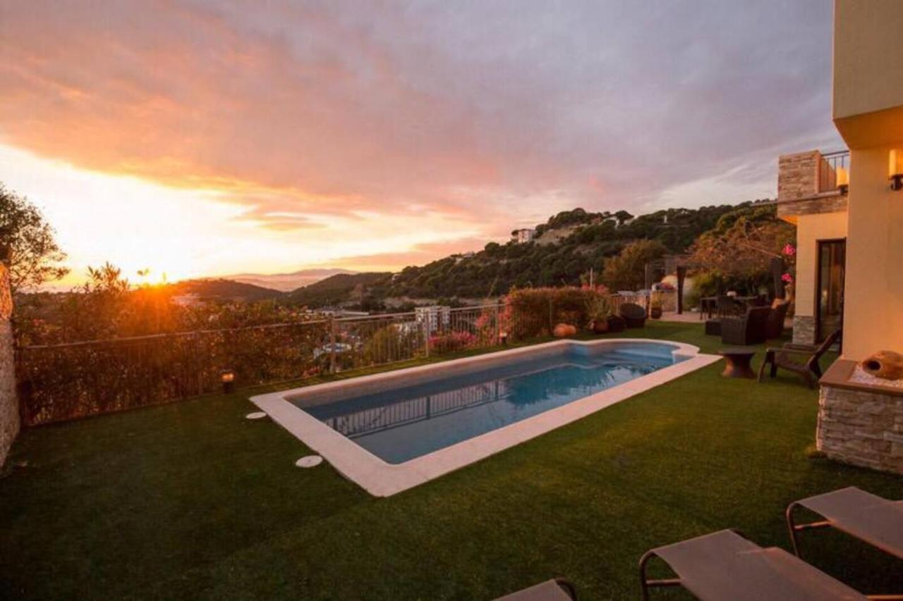 Luxury Villa Vista Del Mar Лорет де Мар Екстериор снимка